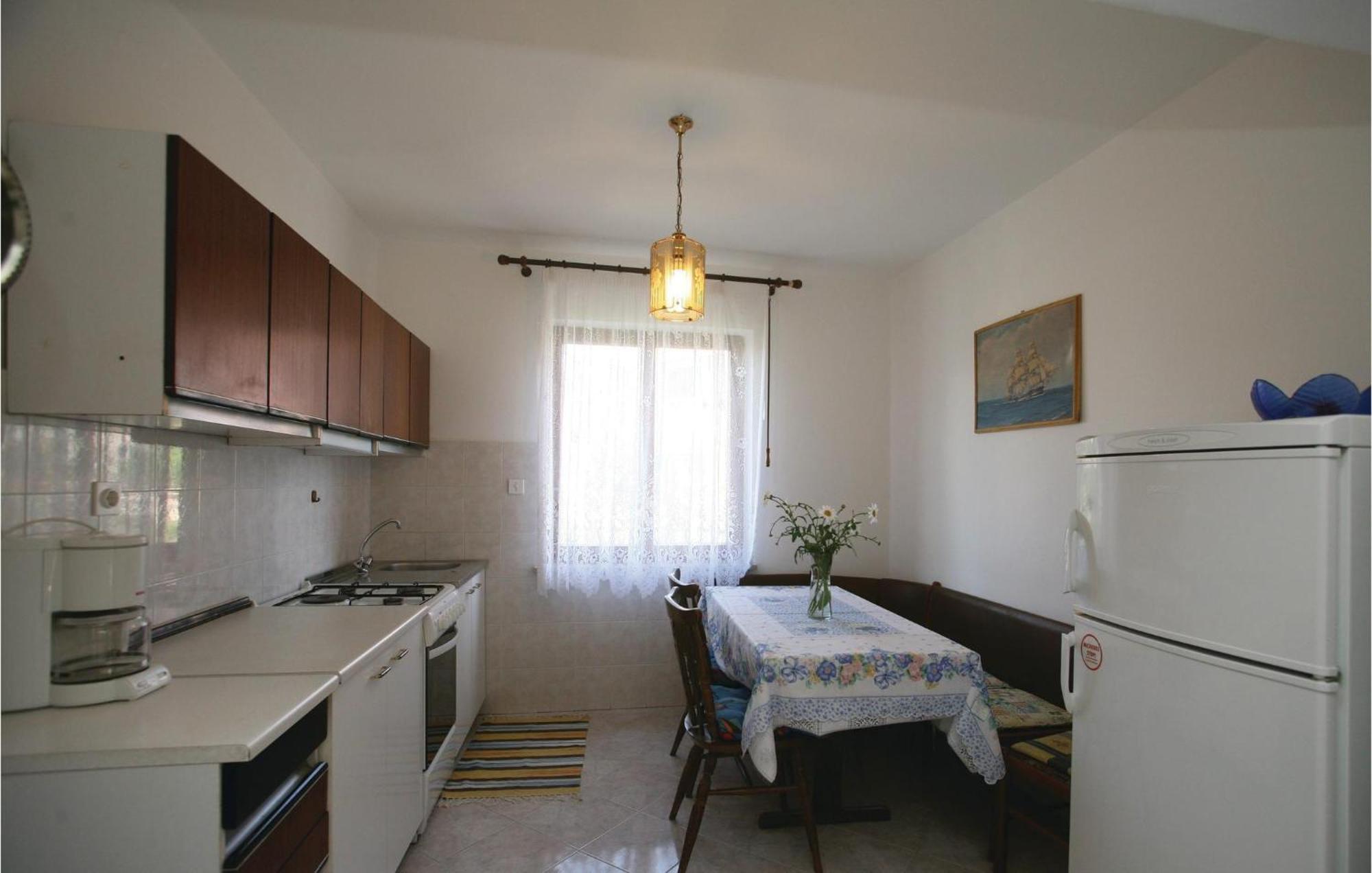 2 Bedroom Gorgeous Apartment In Labin Raša Exteriér fotografie