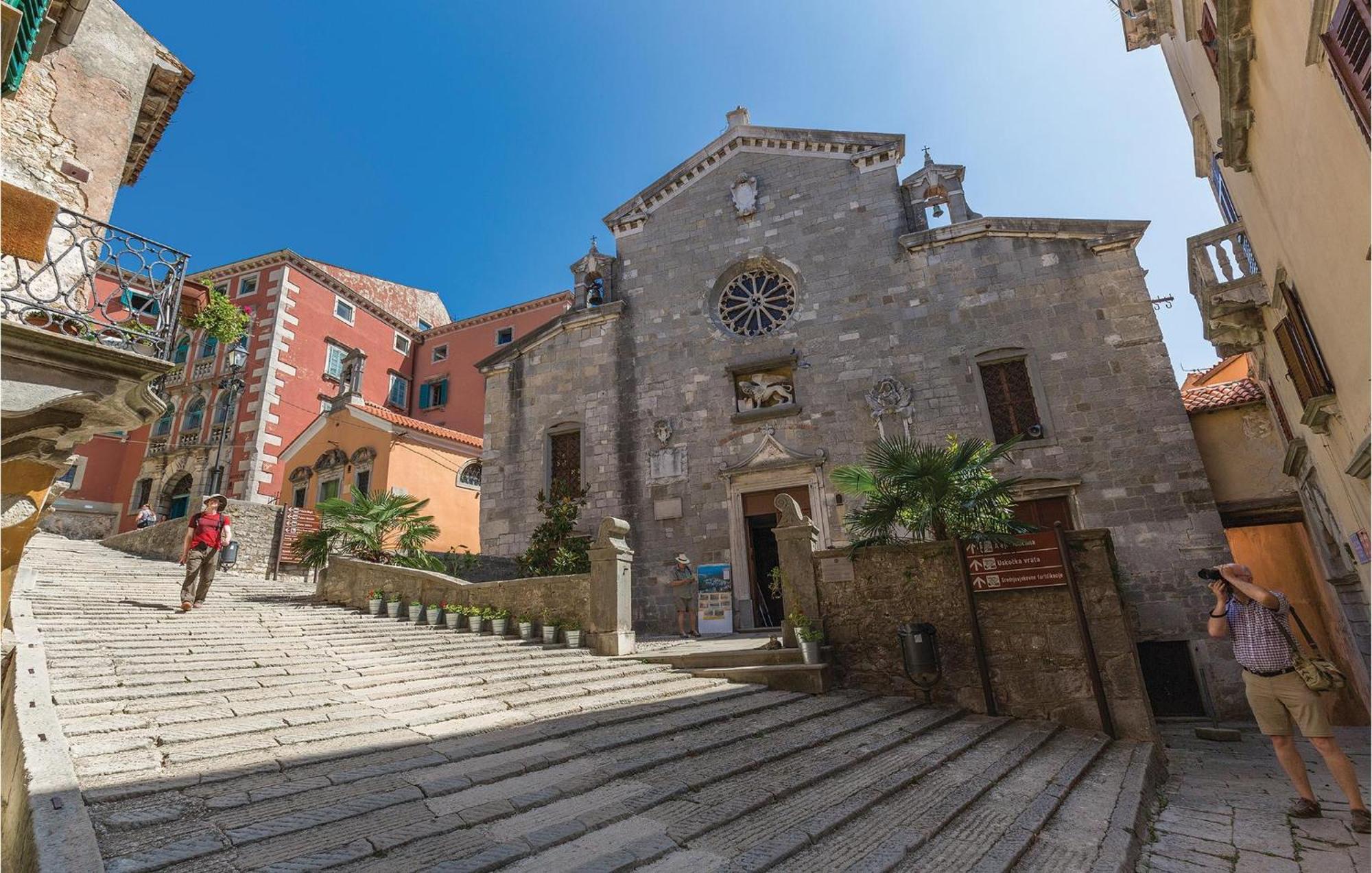 2 Bedroom Gorgeous Apartment In Labin Raša Exteriér fotografie